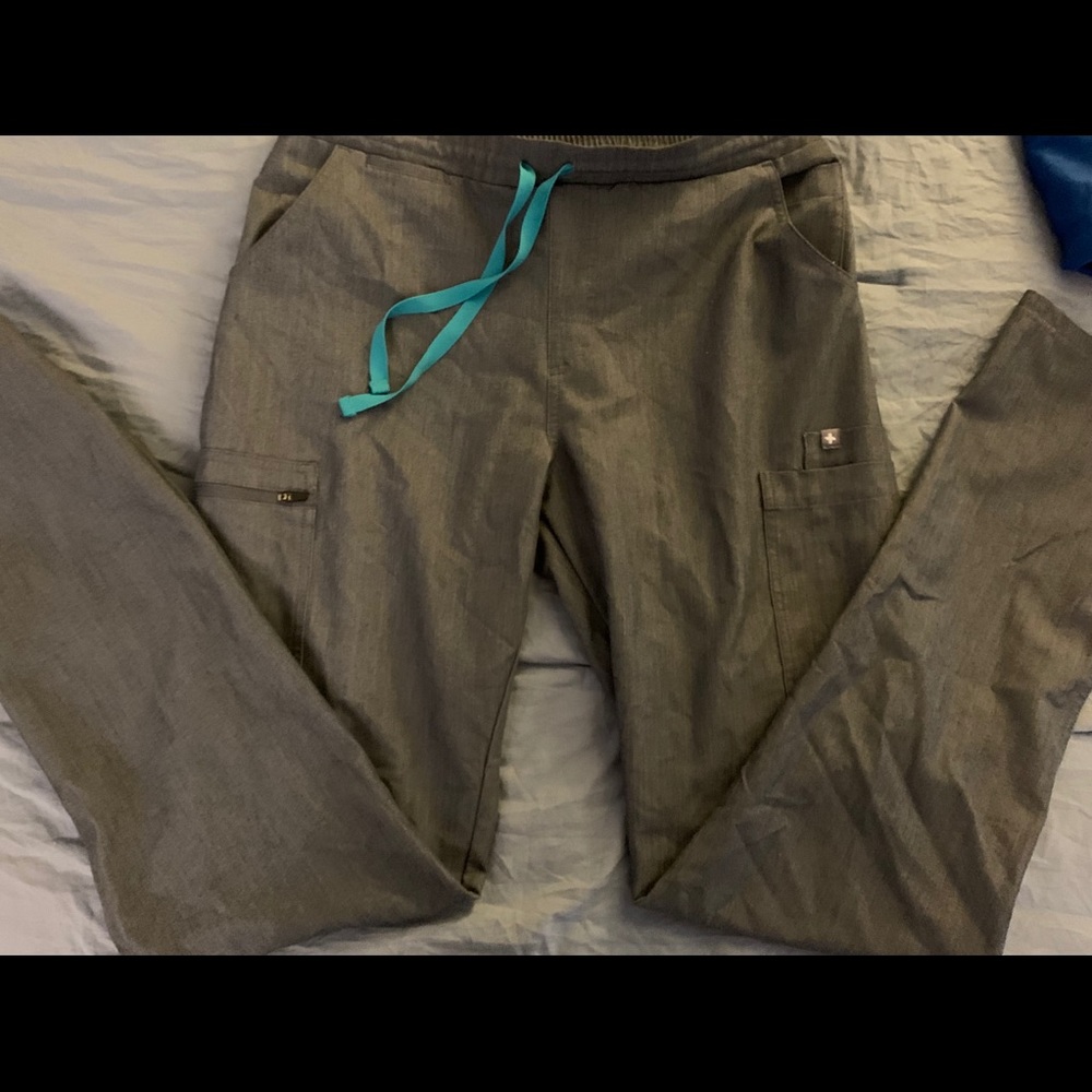 FIGS scrub pants!